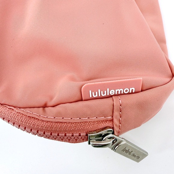 Lululemon Everywhere Belt Bag Nylon Dusty Rose One Size Vacation Travel NWT - Picture 5 of 8